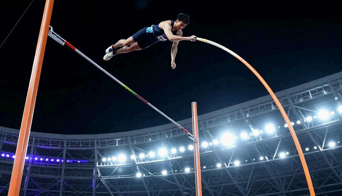 हनोई मैराथन 2026: 2:47:52 का 'रिकॉर्ड' जो स्टेडियम नहीं, सड़क की सच्चाई बताता है